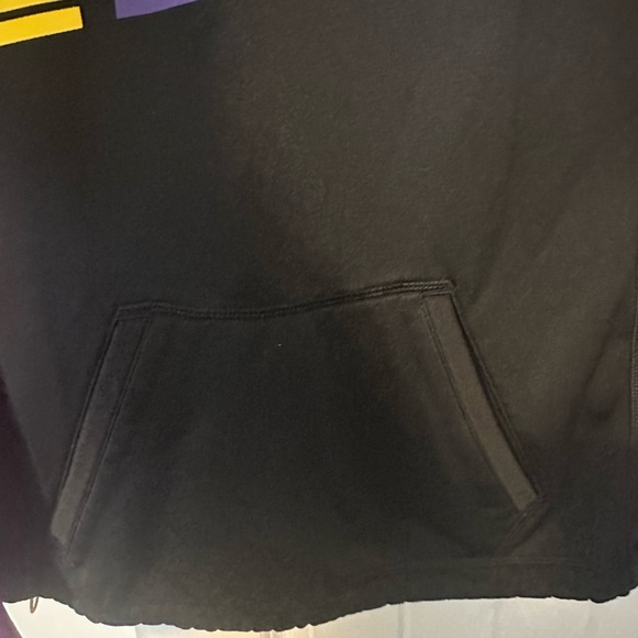 Nike Therma Fit Woman's Size M Black Purple Pullover Hoodie Comfy Sweater Pocket - Picture 13 of 13